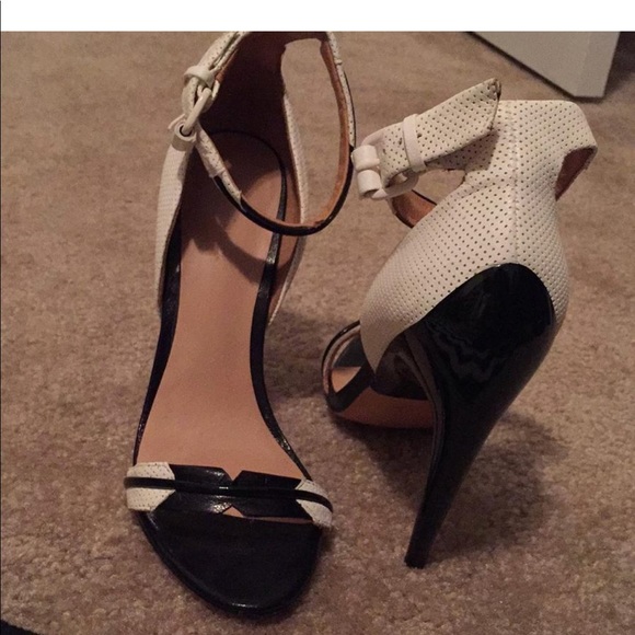 L.A.M.B. Sandaled Heels - Picture 3 of 4